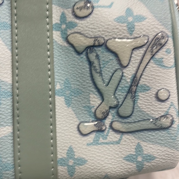 Crossbody - Picture 10 of 16